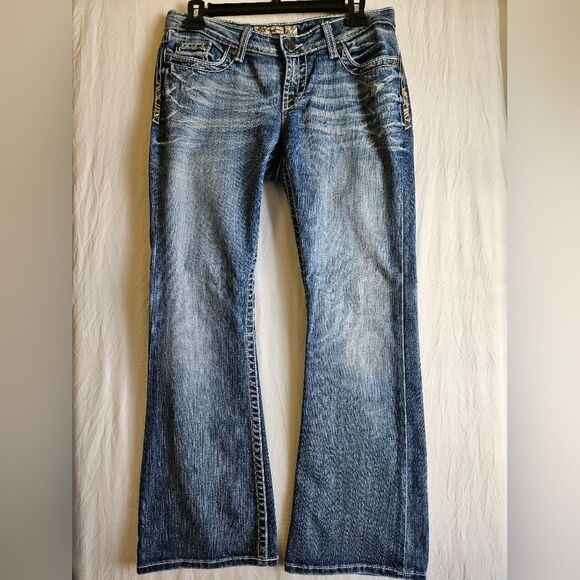 BKE Jeans Womens 28 x 29.5 (30x29) Sabrina Low Rise Boot Stretch Distressed GUC - Picture 1 of 10